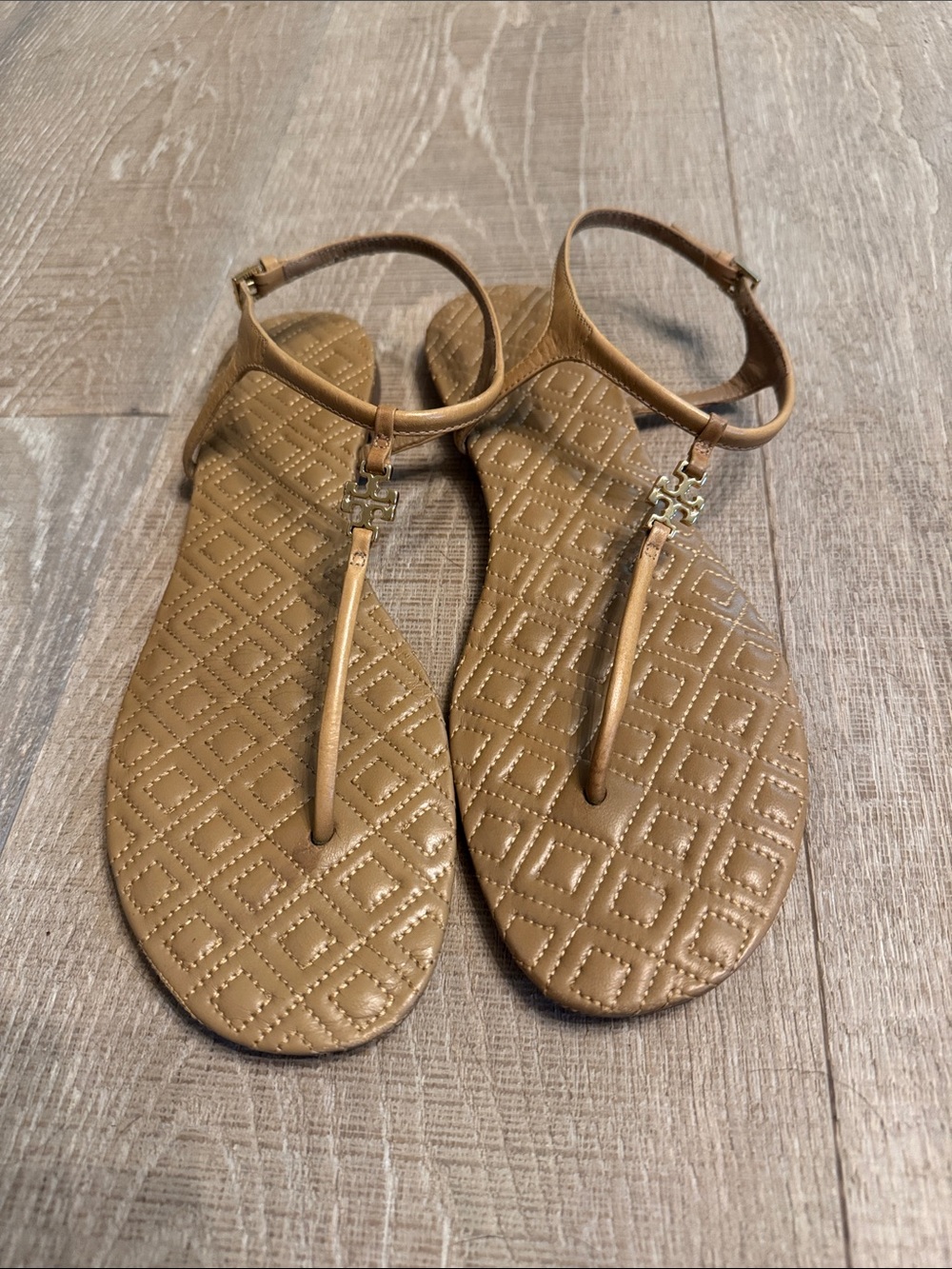 Tory Burch Marion Tan Quilted T-Strap Sandals with Logo Accent